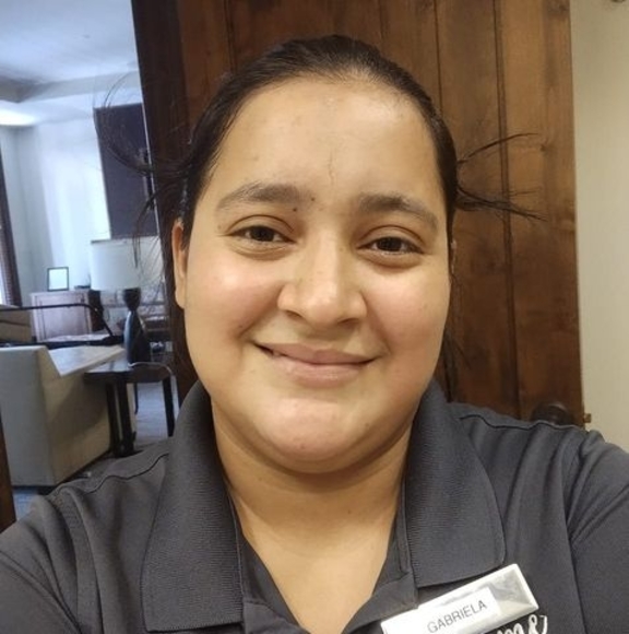 Meet your Posher, Gaby - Picture 1 of 1